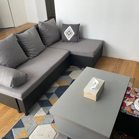 Smb Apartment Bezons Exterior photo